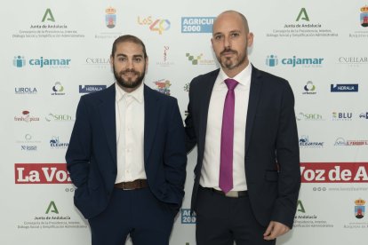 Los periodistas Izan Guerrero y Francisco G. Luque.