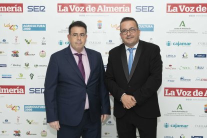 Manuel Flores (Unicaja) con Olivier Martínez.