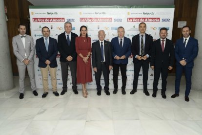 Fran García, Juan de la Cruz Belmonte, Aránzazu Martín, Gabriel Amat, Pedro M. de la Cruz, Amós García Hueso, José Vélez y Ricardo Céspedes.