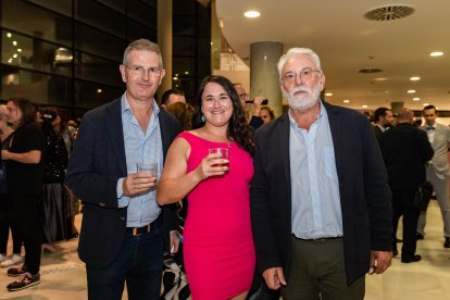 Rubén Martínez Reche, Ana Parra, de EcoAventureras, y Agustín Galiana, de EOI.