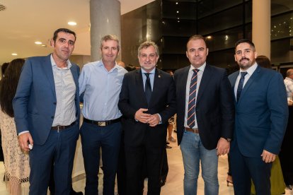 Juan Viñolo, Rodrigo Rodríguez, los concejales del PP en Vícar, Óscar y Manzano, junto a  Ángel Escobar, vicepresidente 1º de Diputación.