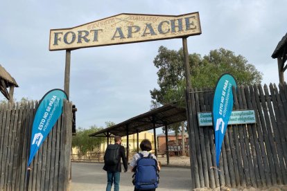 Puerta principal del Oasys.