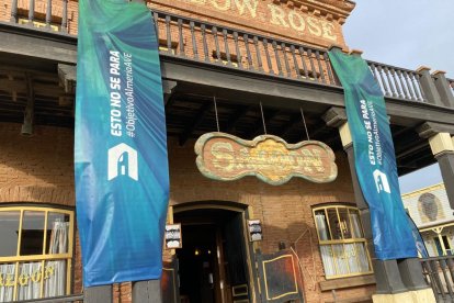 Carteles reivindicativos.