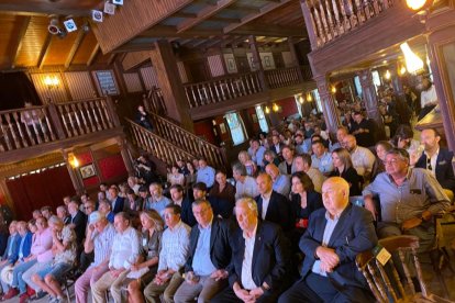 Unas 200 personas han asistido al evento.