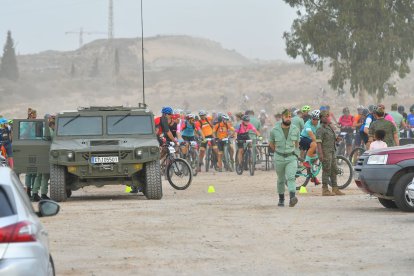 Zona cercana al campamento de La Legión al paso de los ciclistas de La Desértica.