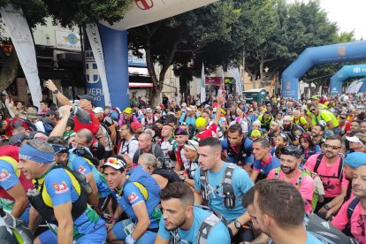 Los marchadores de La Desértica, antes de tomar la salida. 