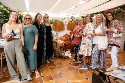 Ana Rueda Águila, Loli Caparrós, Simone Topolski, Reme Jaimez, María Hernández Hernández, Consuelo Caparrós y Clara Rosell Collantes.