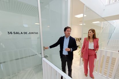 Una de las salas de las nuevas instalaciones de Servicios Sociales en El Ejido.