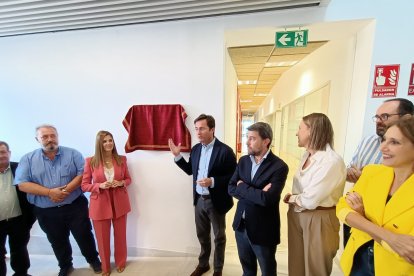 Acto de inauguración del edificio de Servicios Sociales en El Ejido.