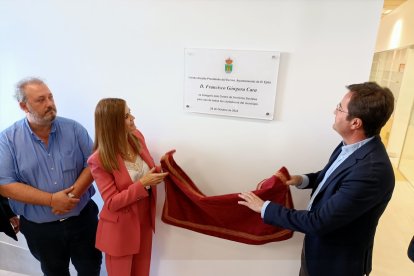 Acto de inauguración del edificio de Servicios Sociales en El Ejido.