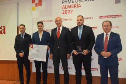 Ricardo Céspedes de La Voz de Almería, Juan Francisco Pérez y Juan Manuel Zapata de Indaldynamic, Alberto Alarcón del Banco de Santander y Jerónimo Parra, de la Cámara de Comercio.