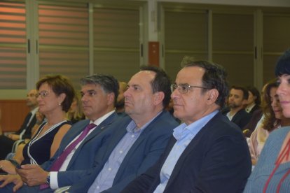 Los concejales Adriana Valverde y Miguel Cazorla, junto a los vicerrectores de la UAL, Juan García. y José Céspedes.