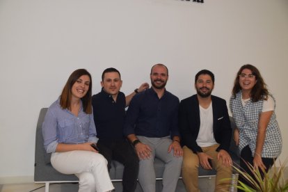 Esther García, Carlos Carmona, Jorge Moreno y María Galera en el cóctel.