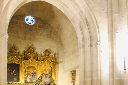 La Esperanza de los Estudiantes, en la veneración magna.