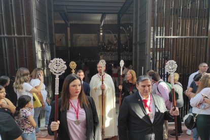 Todo preparado para la salida de la borriquita.