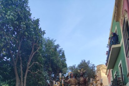 Todos quieren inmortalizar esta jornada histórica.