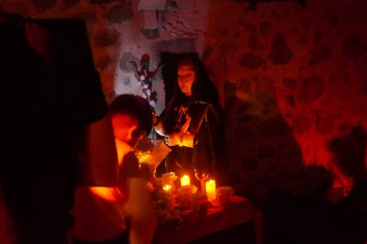 Personajes escalofrianes han dado la bienvenida a los visitantes.