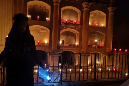 Monumentos, personajes ilustres, arte, símbolos, arquitectura, mármoles funerarios o rejería