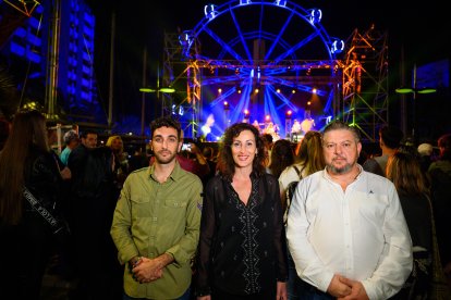 Los concejales Jesús Luque y Diego Cruz junto a la alcaldesa María del Mar Vázquez.