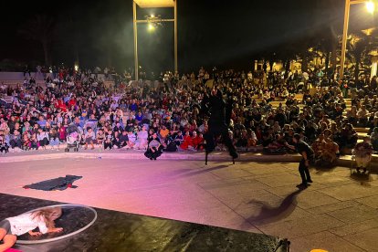 I Noche en Negro de Retamar-El Toyo organizada por la Asociación de Empresarios RETO.