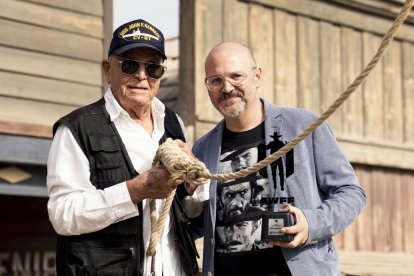 Enzo G. Castellari sorprendió a su amigo Víctor Matellano, premio Spirit of the West.