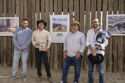 Inauguración de la exposición de fotos de Álex Rivera en el Fuerte de Fort Bravo-Texas Hollywood.