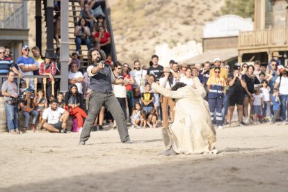 Espectáculo de acción en el Oasys MiniHollywood.