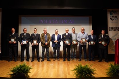 Reconocimiento de la Mancomunidad del Bajo Andarax a las policías locales de Huércal de Almería, Viator, Pechina, Benahadux, Rioja, Gádor, Alhama y Protección Civil de Huércal de Almería.