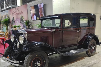 Coches antiguos en ExpoBoda.