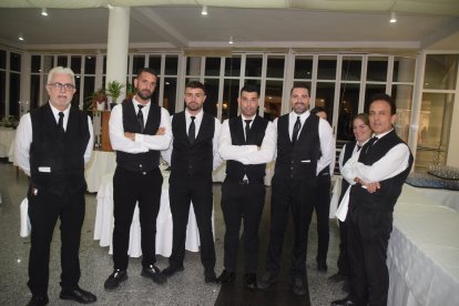 Equipo de camareros del Club de Mar.