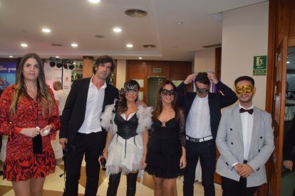 Francisco Camuñez de Altea y asistentes a la gala.