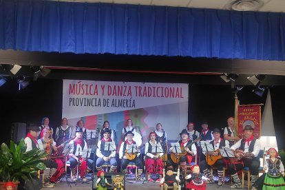 El grupo de Folclore El Galayo de Alboloduy en el I Encuentro de Música y Danza.