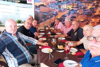 Reunión de militares veteranos de diferentes armas y de las XXIII de oficiales.