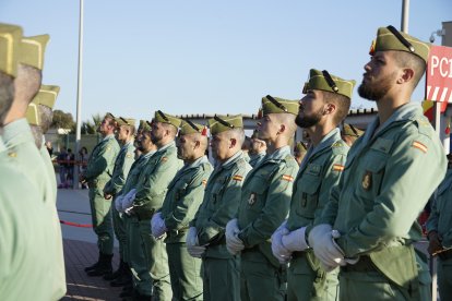 Hay legionarios de diferentes unidades.