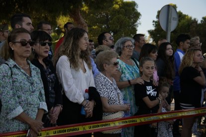 Los legionarios se han despedido de los familiares.