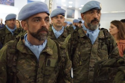 Militares en el aeropuerto.