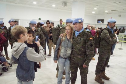 Más familiares en la despedida.