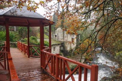 Parque etnográfico do Arenteiro, situado en las afueras de la villa.