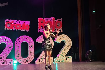 Sara Escudero sobre el escenario del Teatro Auditorio.