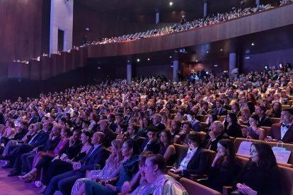 El público expectante.