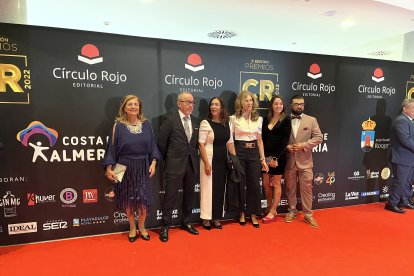 La alfombra roja acaparó la atención.