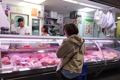 Los sábados aumenta la afluencia en el Mercado Central.