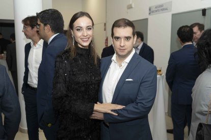 Ana Márquez, presentadora de los VII Premios Comarca de Níjar, y Miguel Ángel Mañas.