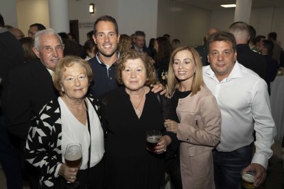 Antonia Vergel, Francisca Vergel, Eva Salazar, Juan Zamora, Juan Carlos Ortiz y Joaquín Ortiz.