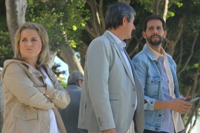 El alcalde, Manuel Cortés, y la diputada de Promoción Agroalimentaria, María Luisa Cruz