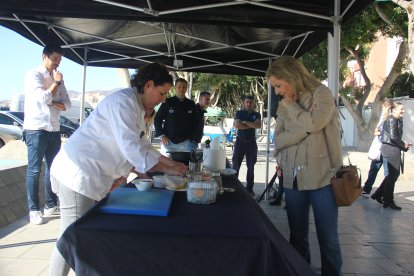 Leyre Carrique, cocinando