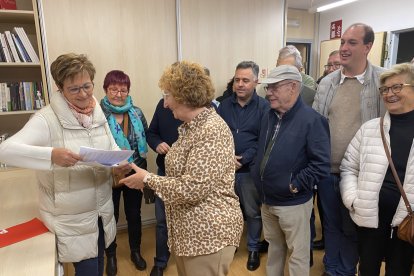 Adriana Valverde, a la izquierda de la foto.