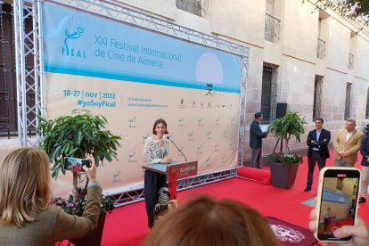 La actriz mostró su felicidad por recibir este homenaje en Almería.