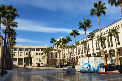 Preparando la Navidad en el centro.