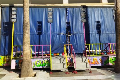 Los carruseles navideños ya están instalados.